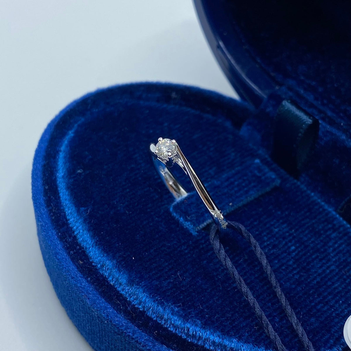 Anello Solitario Recarlo Anniversary CT 0.10 – R01SO195