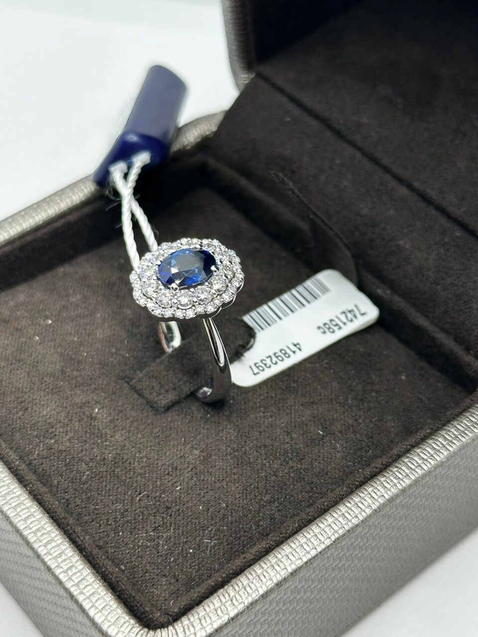 Anello Donna Crivelli con Diamanti e Zaffiro Ct. 1,54