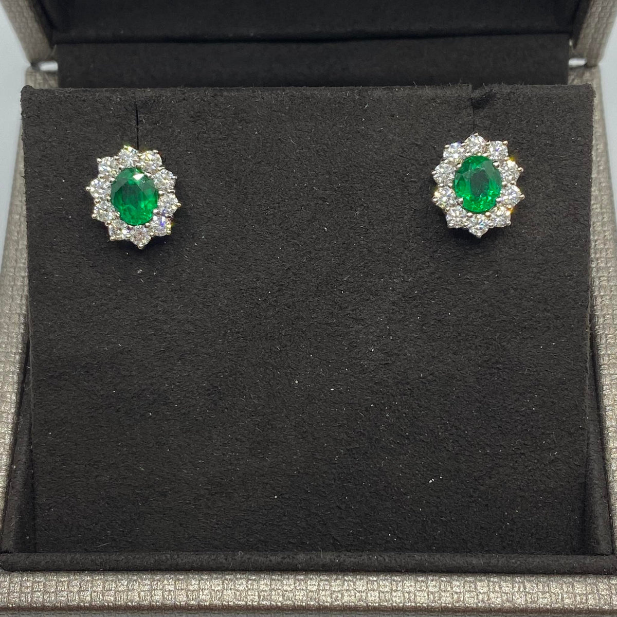 Orecchini Crivelli con Smeraldi Ct. 1,49 e Diamanti
