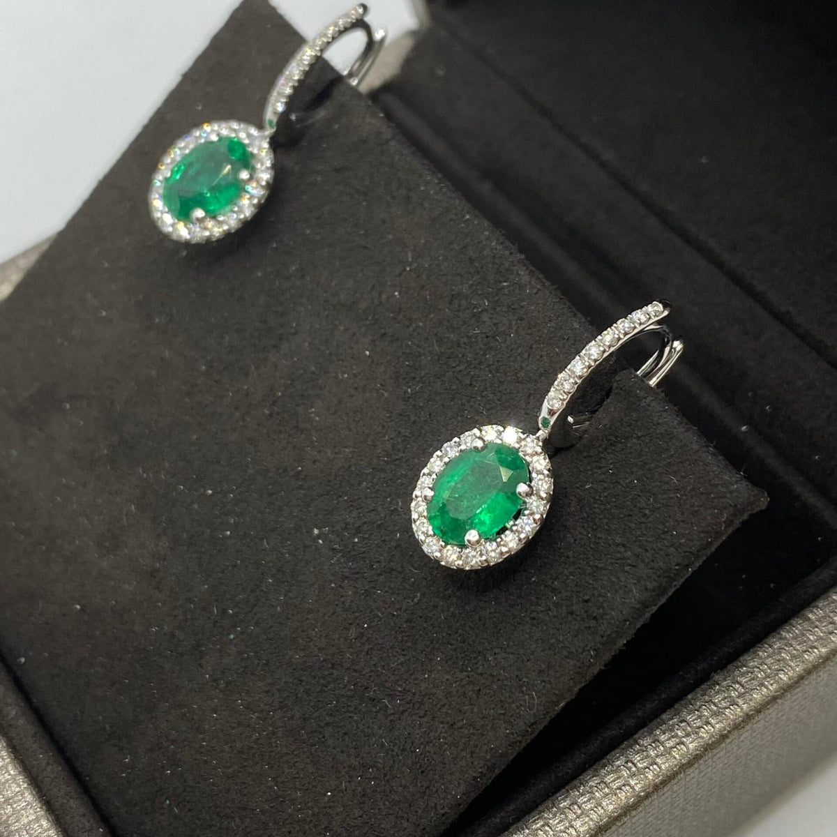 Orecchini Crivelli con Smeraldi Ct. 2,47 e Diamanti