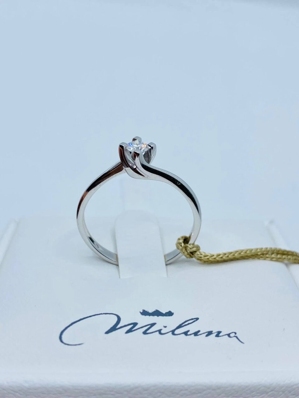 Anello Solitario Donna Miluna in Oro 18KT e Diamanti Ct. 0,15