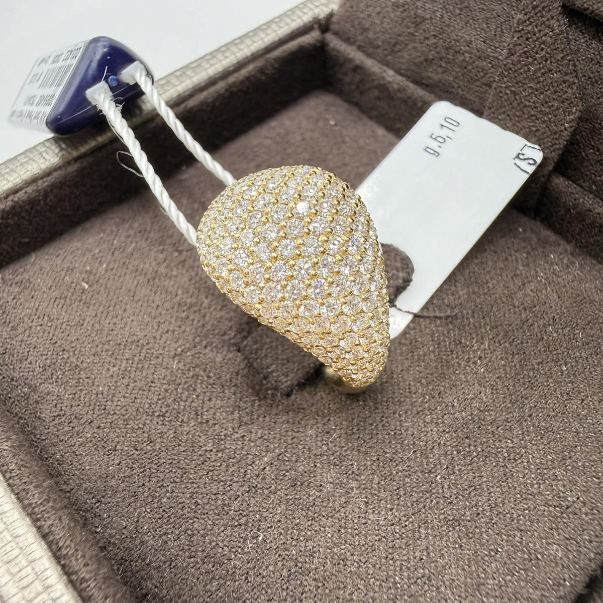 Anello Chevalier Crivelli in Oro 18KT 18KT e Diamanti ct. 1,96
