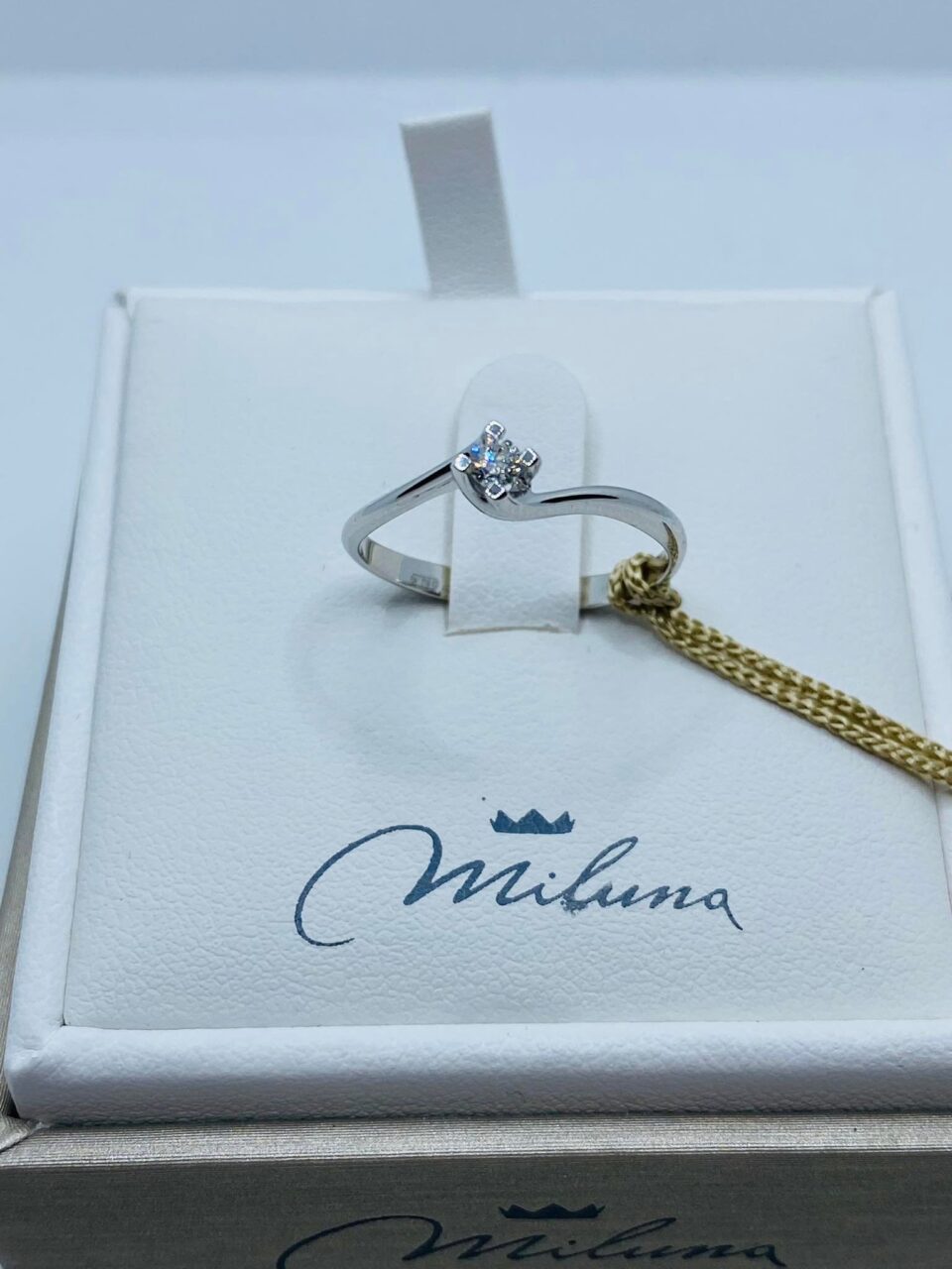 Anello Solitario Donna Miluna in Oro 18KT e Diamanti Ct. 0,07