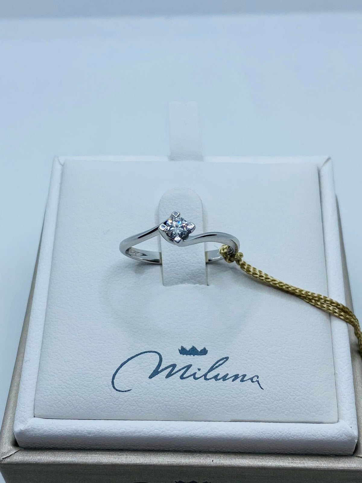 Anello Solitario Donna Miluna in Oro 18KT e Diamanti Ct. 0,15