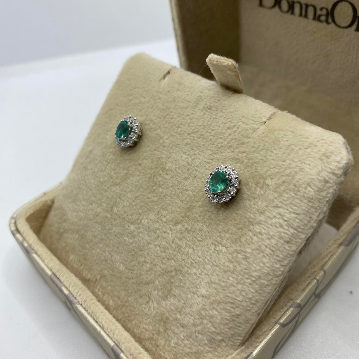 Orecchini Donna Oro 18KT con Smeraldi Ct 0.70 e Diamanti