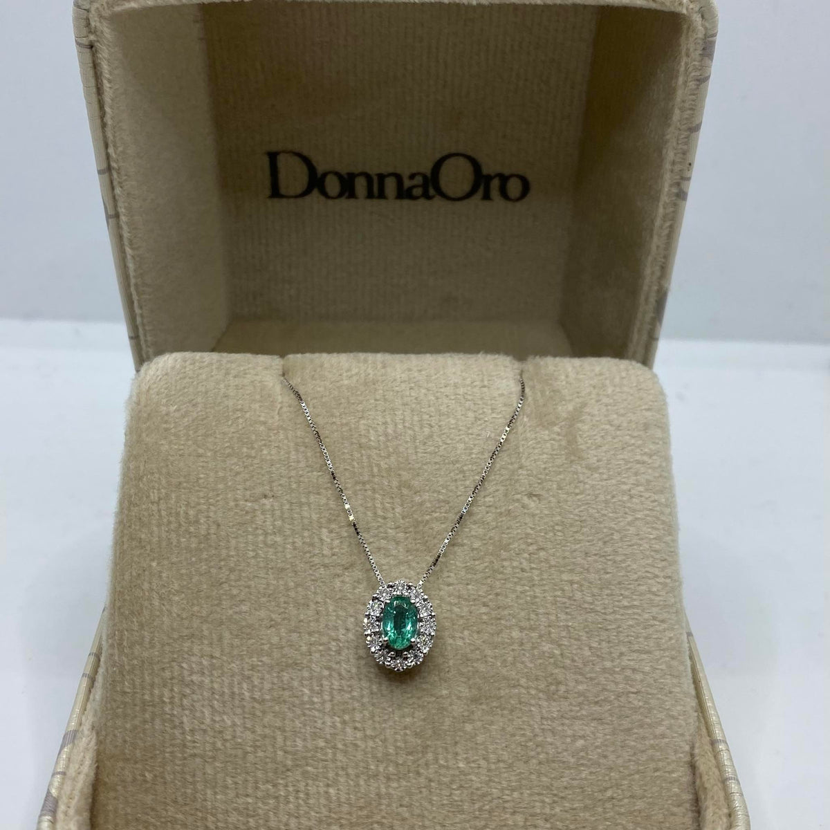 Collana Donna Oro 18KT con Smeraldo Ct 0.45 e Diamanti