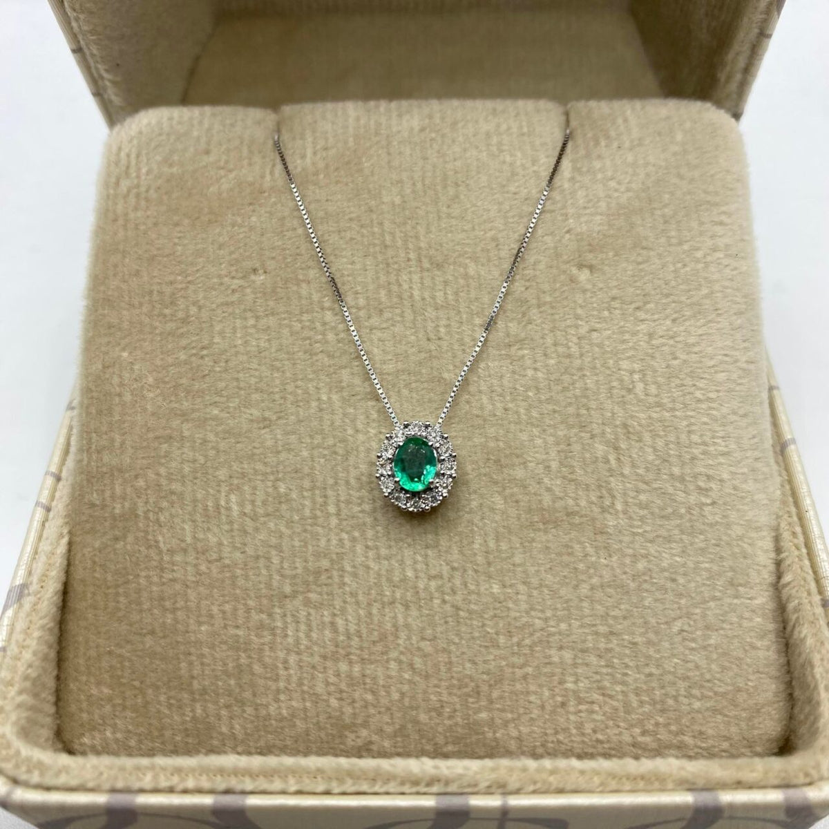 Collana Donna Oro 18KT con Smeraldo Ct 0.35 e Diamanti