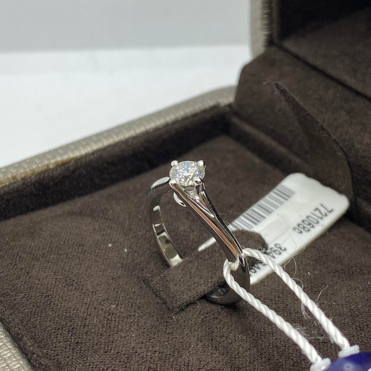 Anello Crivelli Solitario in Oro 18KT 18KT e Diamante Ct 0.41