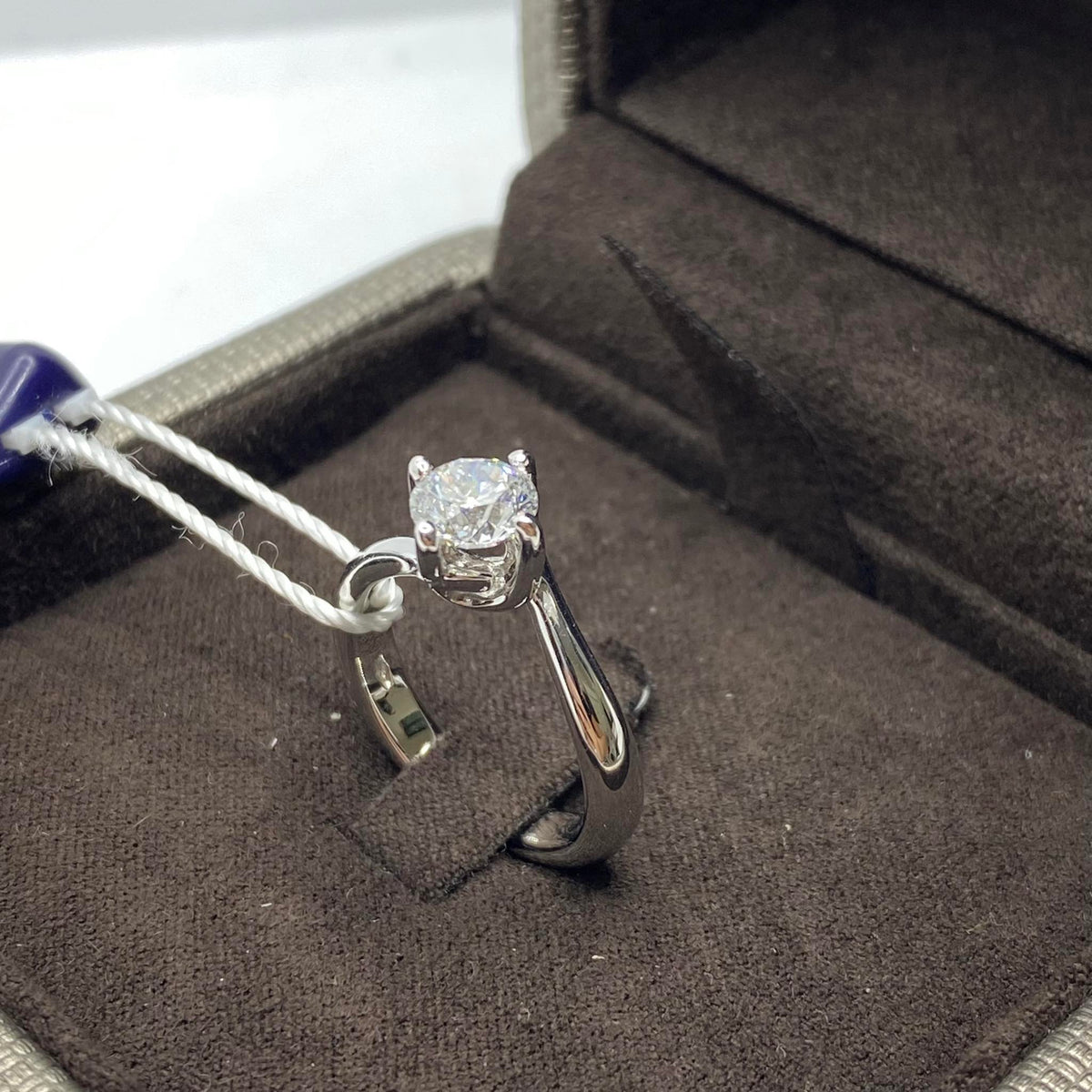 Anello Crivelli Solitario in Oro 18KT 18KT e Diamante Ct 1.00 HRD