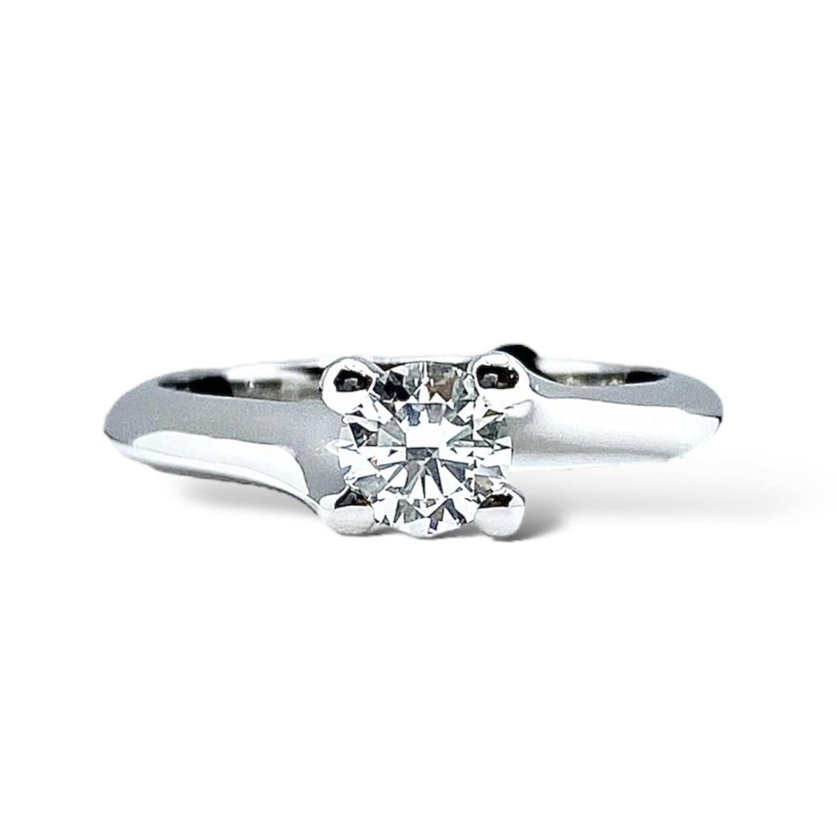 Anello Solitario Forever Unique con Diamante De Beers Ct. 0,50 G-VS