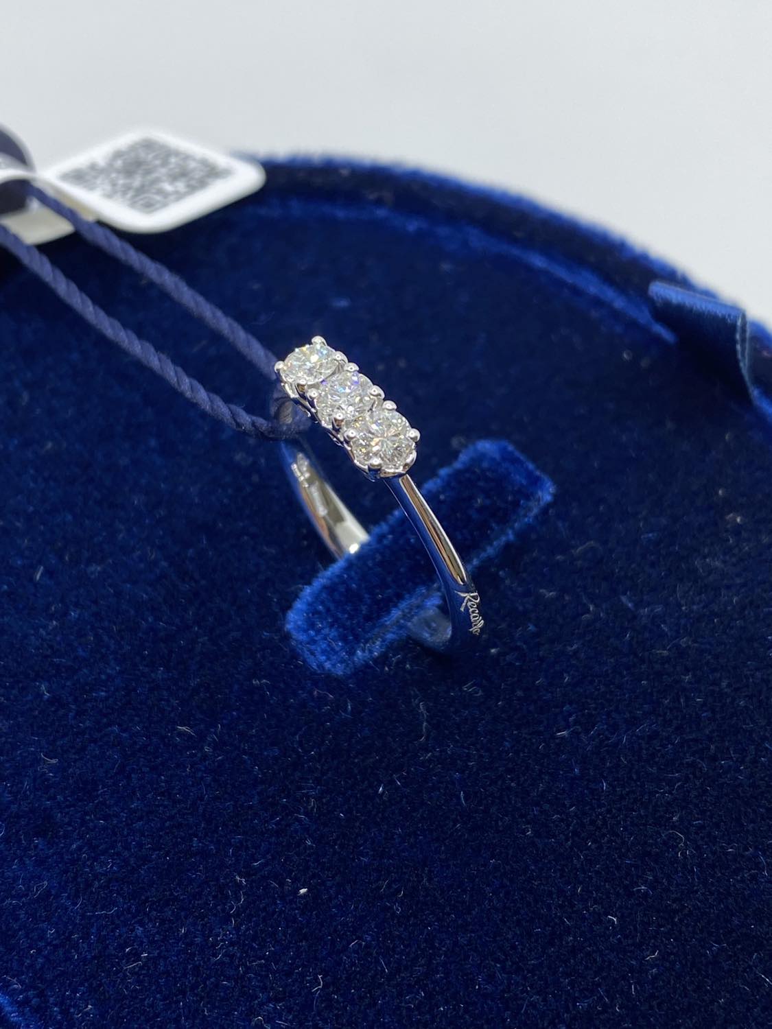 Anello Donna Trilogy Recarlo Anniversary con Diamanti Ct. 0.37