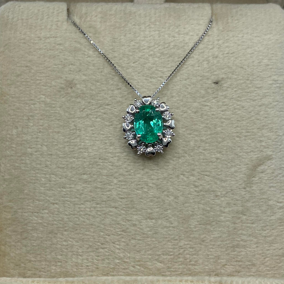 Collana Donna Oro 18KT con Smeraldo Ct. 1.20 e Diamanti