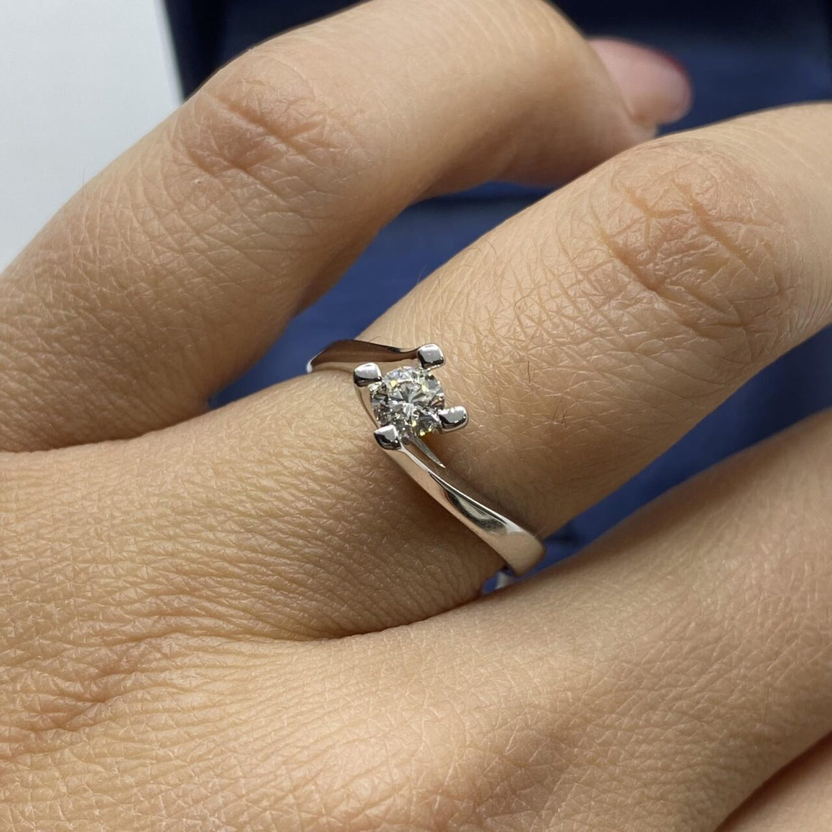Anello Solitario PG Gioielli in Oro 18KT 18KT e Diamante Ct. 0,24