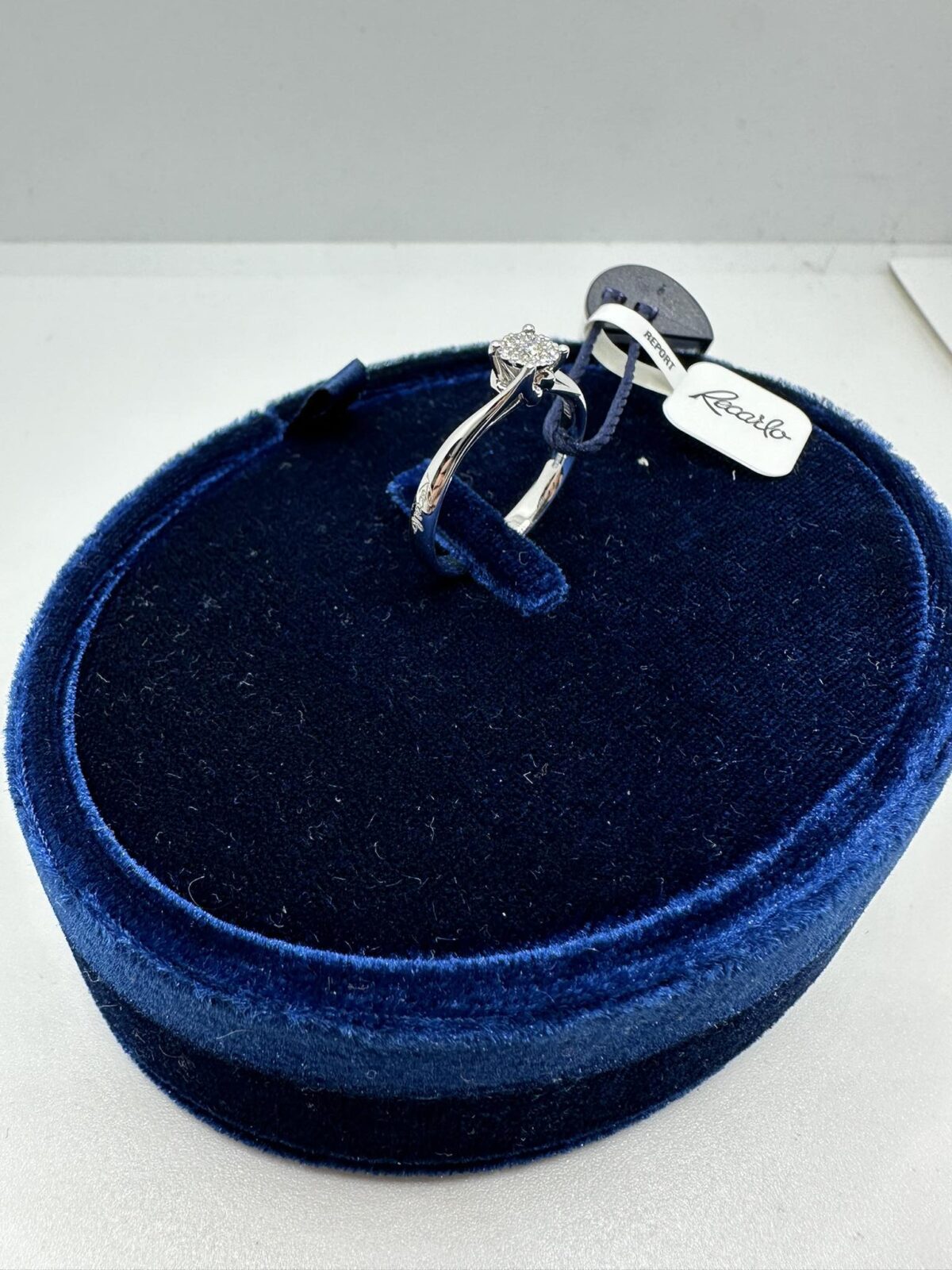 Anello Donna Solitario Recarlo Nodo D'amore con Diamanti Ct. 0.10