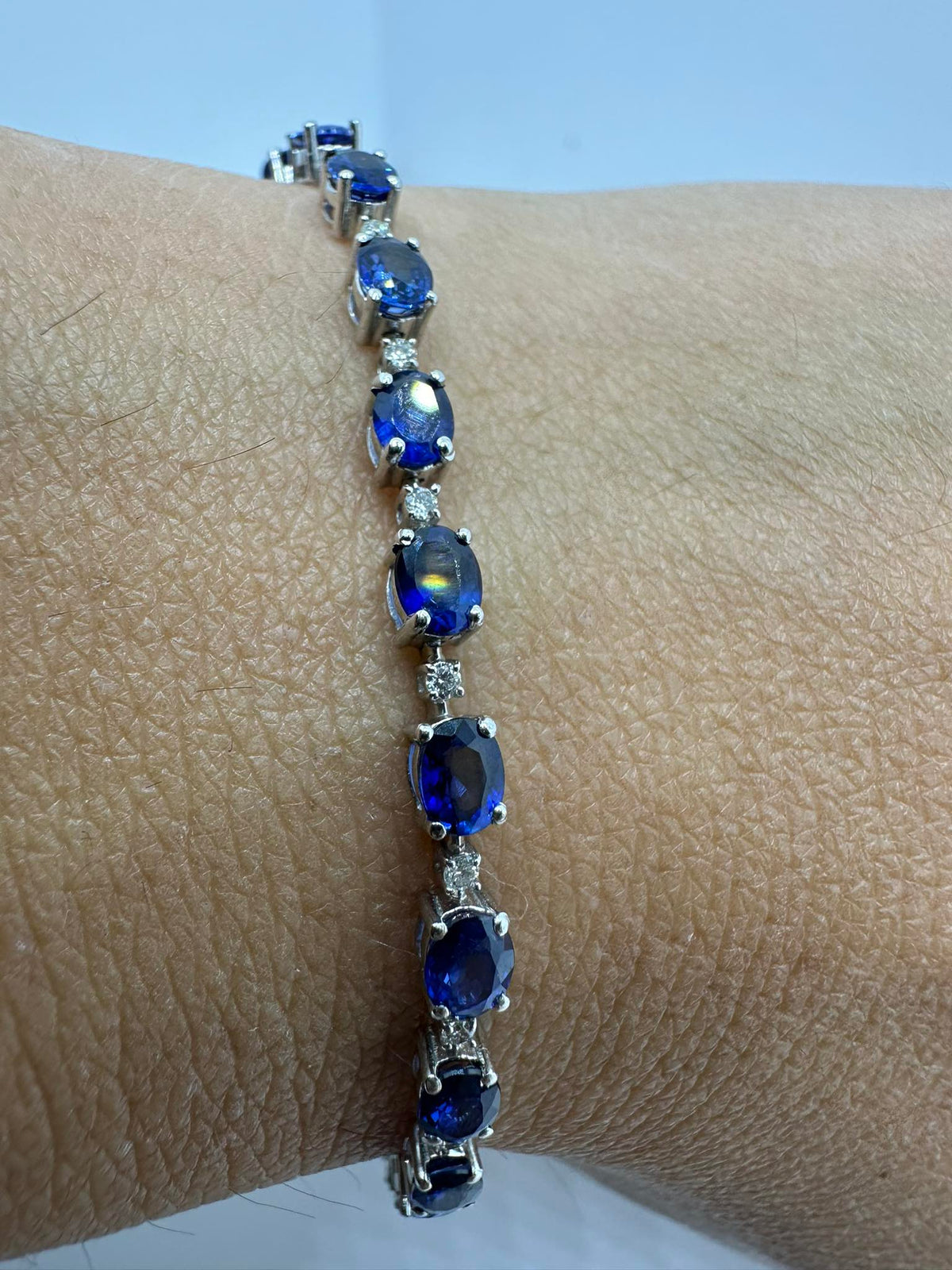 Bracciale Tennis Donna Oro 18KT con Diamanti ct 0.22 e Zaffiri Ct. 5.70