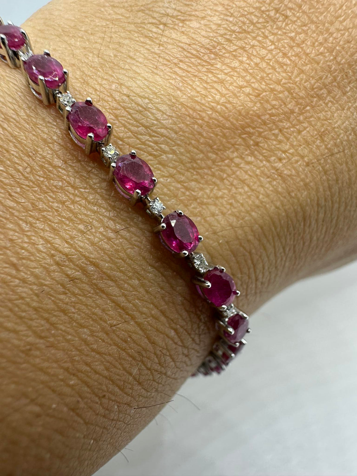 Bracciale Tennis Donna Oro 18KT con Diamanti e Rubini Ct. 6.50