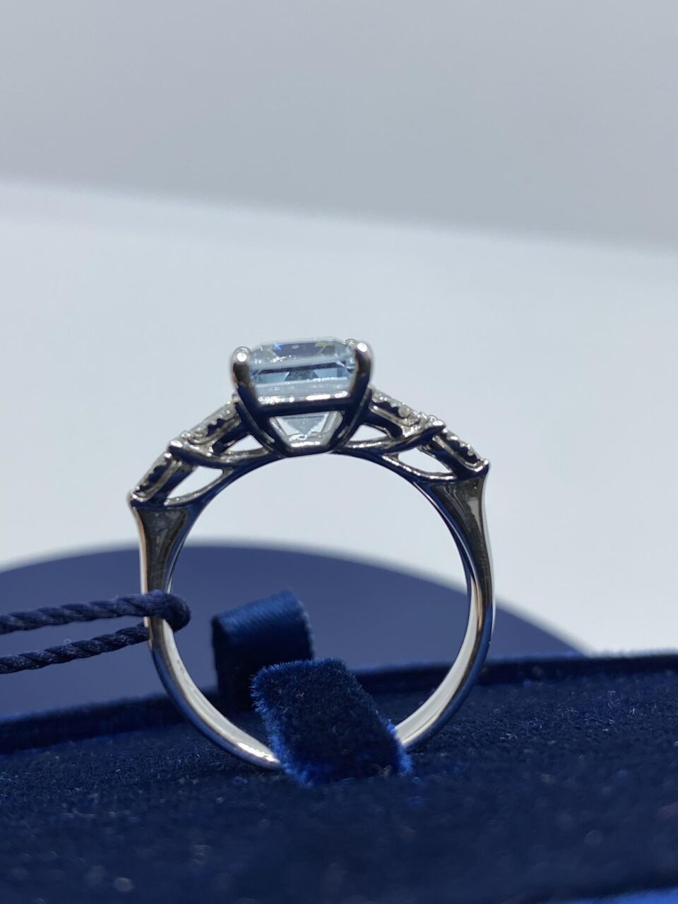 Anello Donna Recarlo in Oro 18KT con Diamanti e Acquamarina