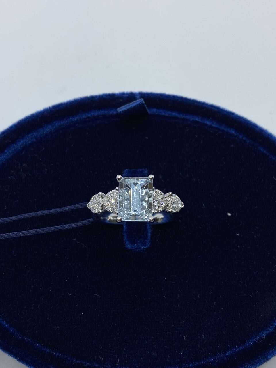 Anello Donna Recarlo in Oro 18KT con Diamanti e Acquamarina