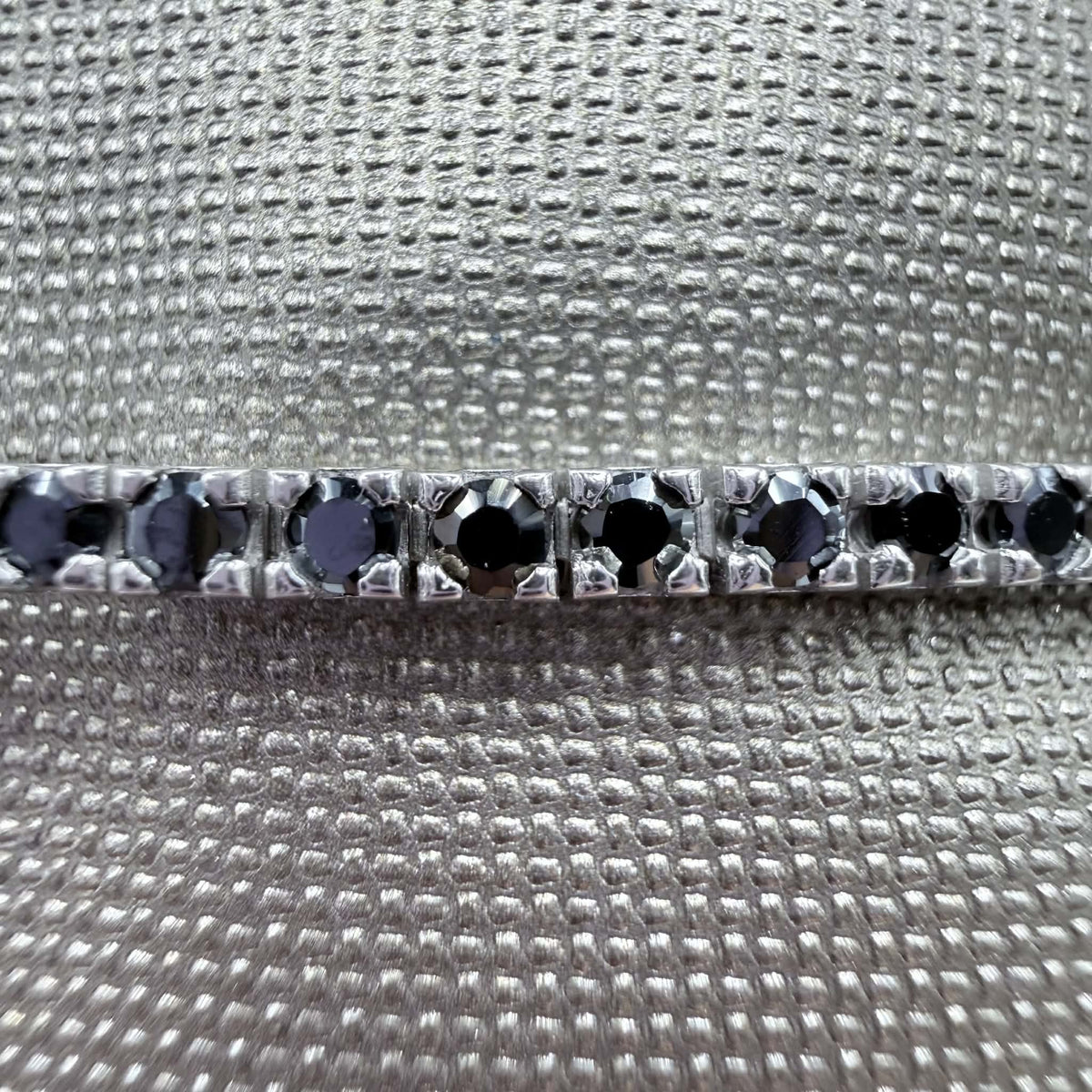 Bracciale Tennis in Oro 18KT 18KT e Zirconi Neri