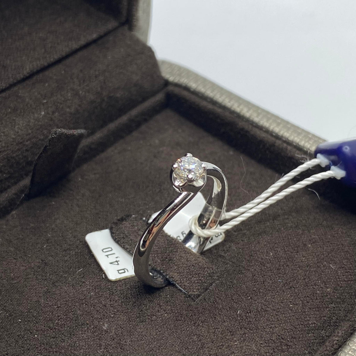 Anello Crivelli Solitario in Oro 18KT 18KT e Diamante Ct 0.27