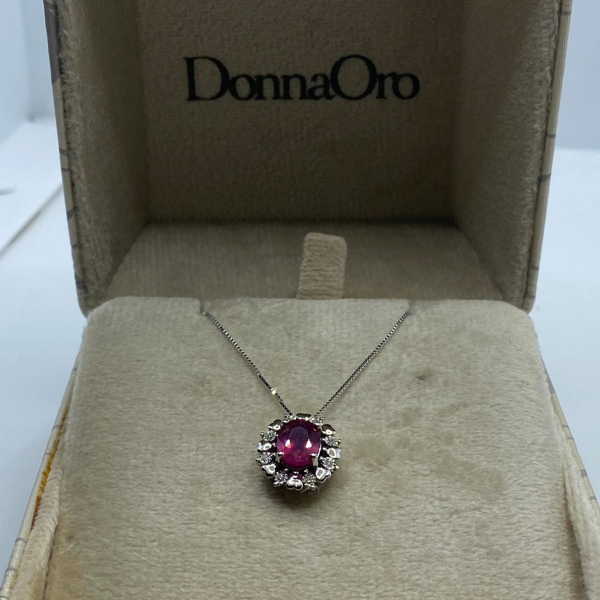 Collana Donna Oro 18KT con Rubino Ct. 1.60 e Diamanti