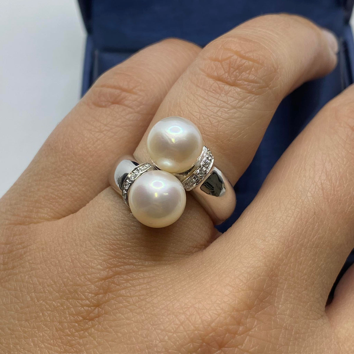 Anello Raima in Oro 18KT 18KT con Perla di Acqua Salata e Diamanti
