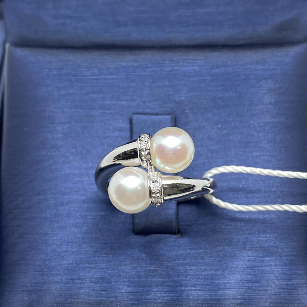 Anello Asayo in Oro 18KT 18KT con Perla di Acqua Salata e Diamanti