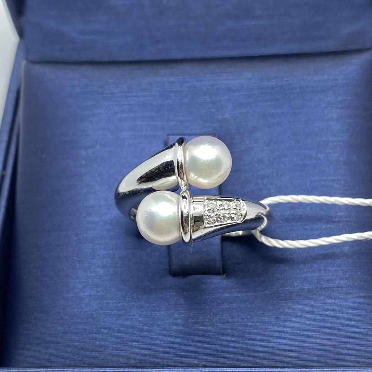 Anello Raima in Oro 18KT 18KT con Perla di Acqua Salata e Diamanti