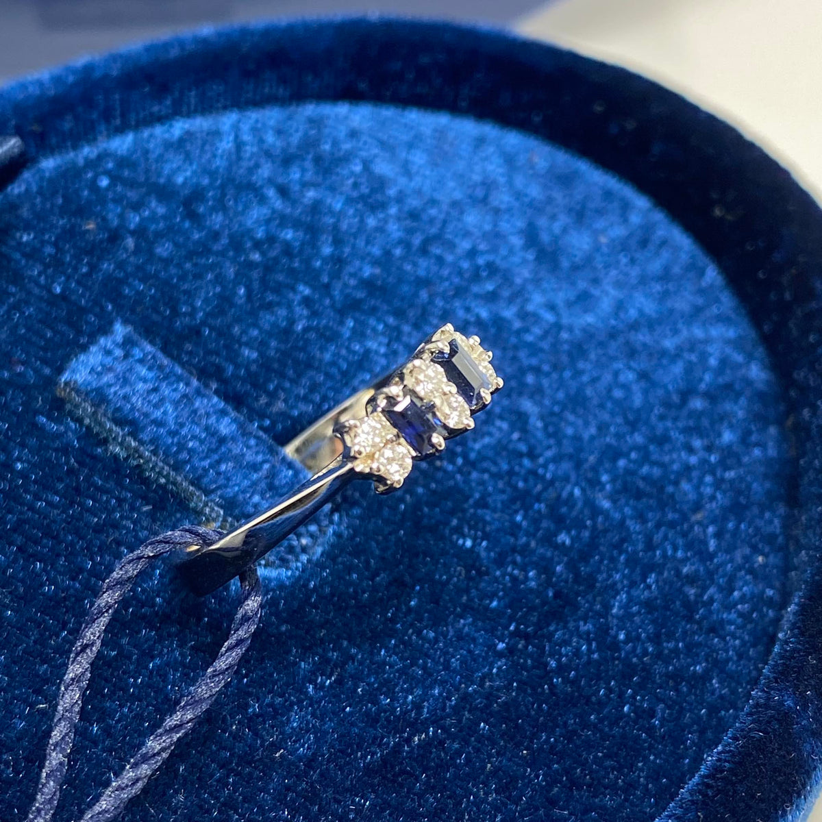 Anello Donna Recarlo con Diamanti e Zaffiri Ct. 0.23