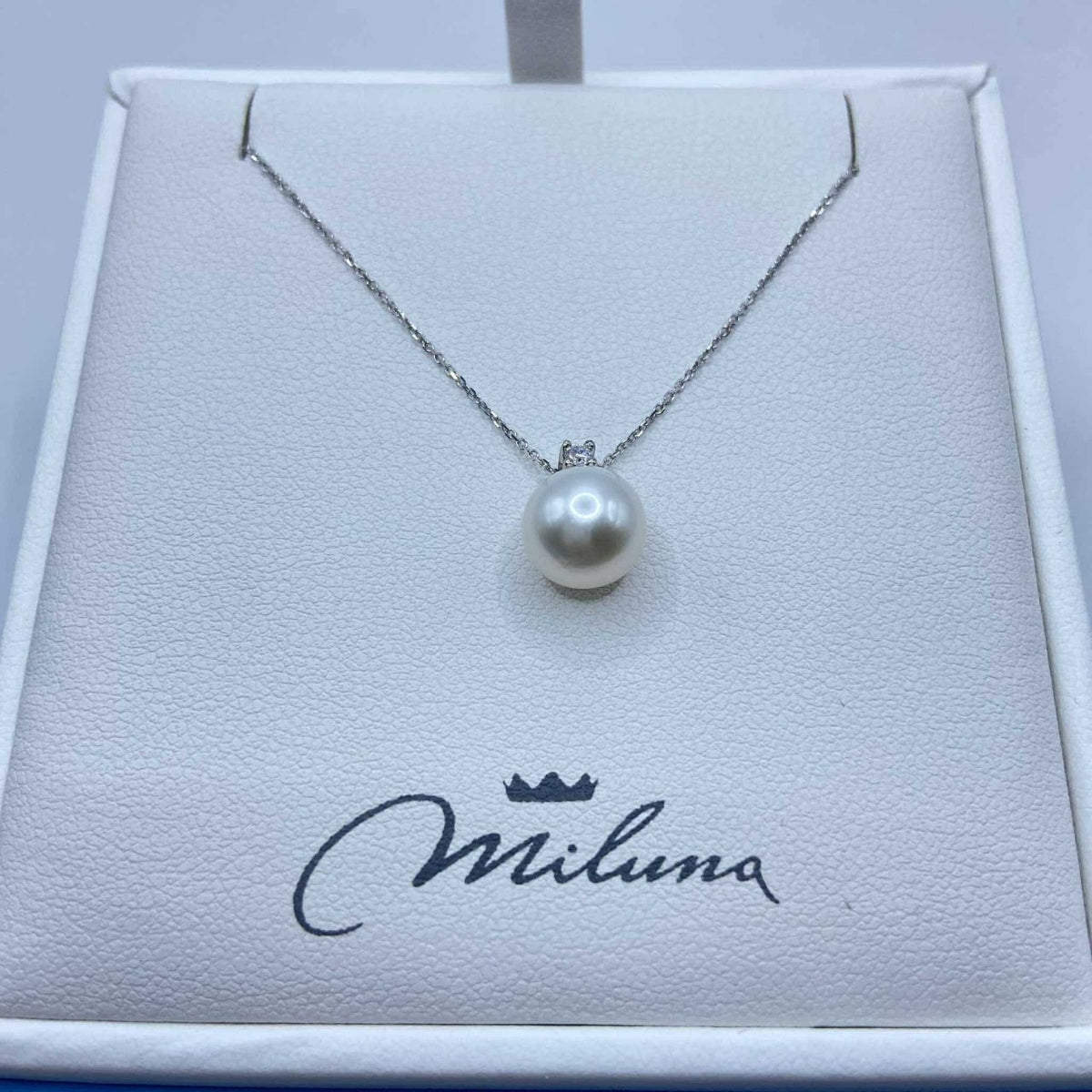 Collana Miluna in Oro 18KT 18KT con Perla 8-8,5 e Diamante