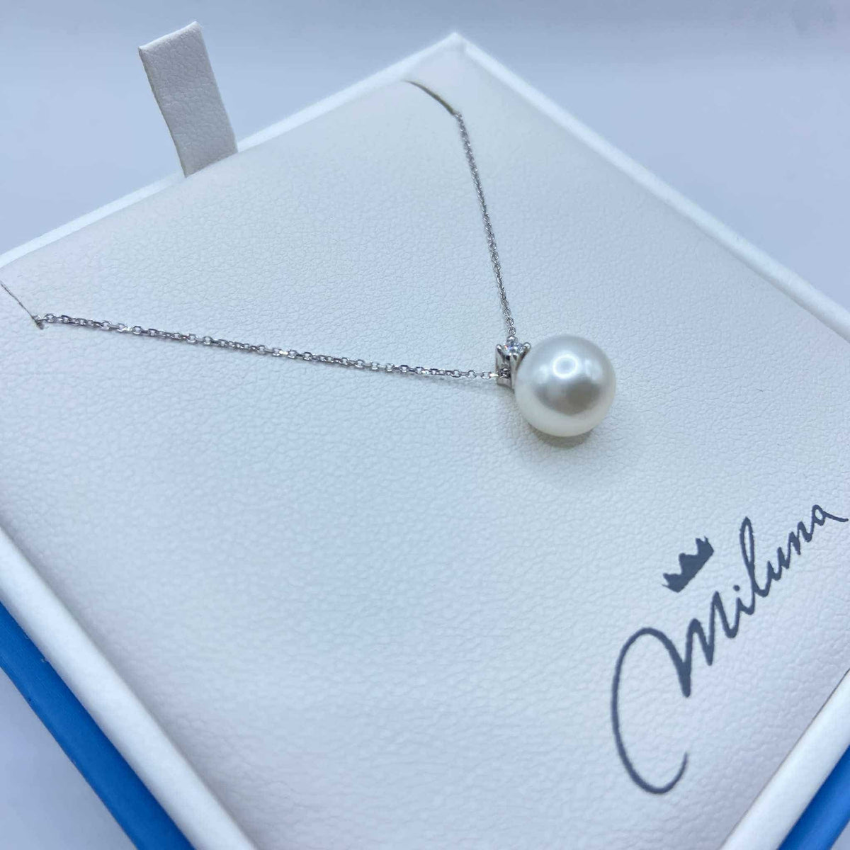 Collana Miluna in Oro 18KT 18KT con Perla 8-8,5 e Diamante
