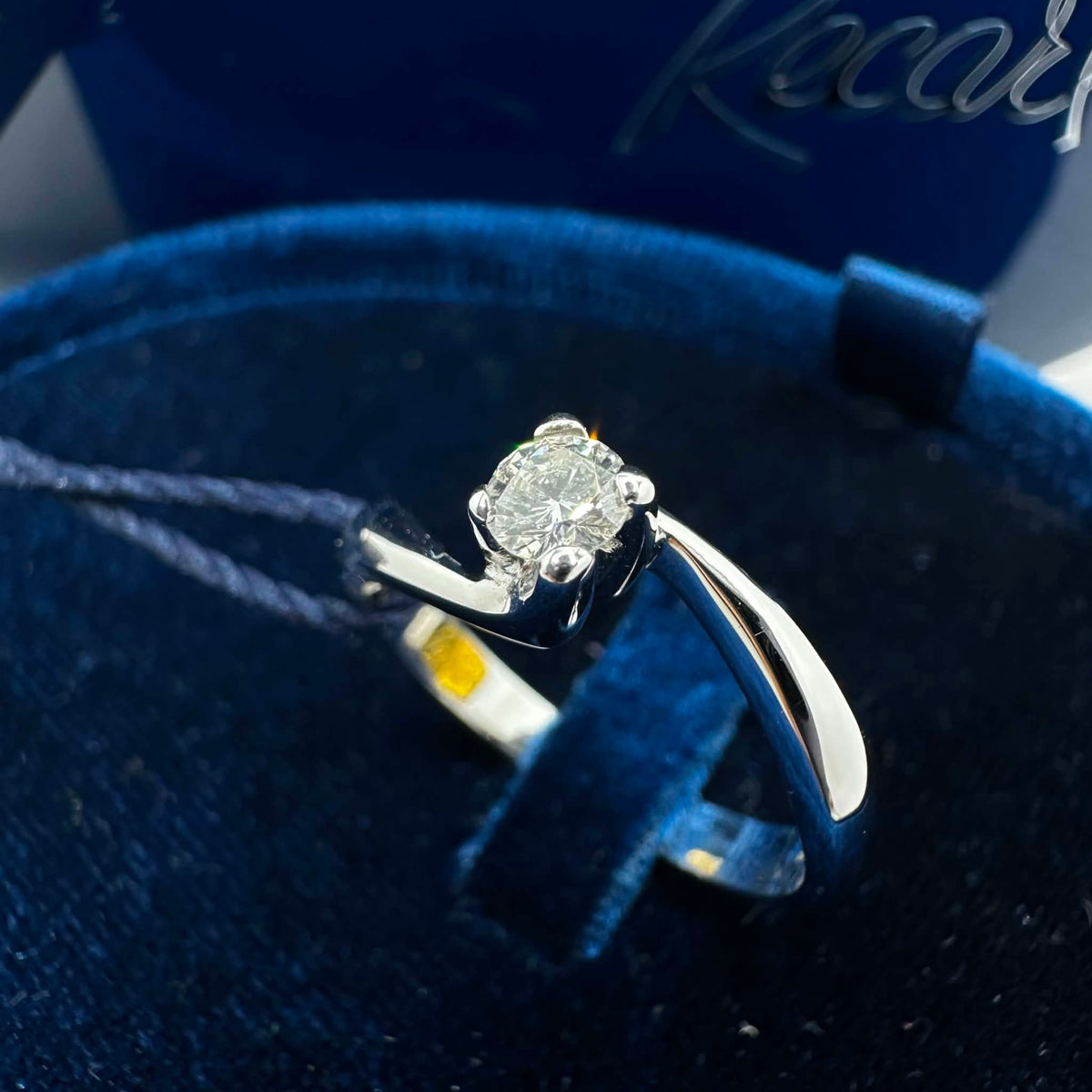 Anello Solitario Recarlo in Oro 18KT 18KT e Diamante 0,17 F-IF