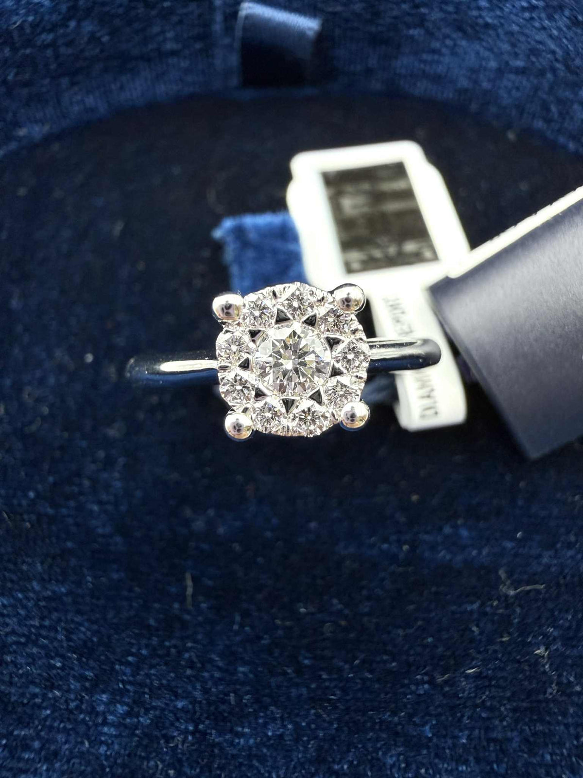 Anello Donna solitario Recarlo Nodo D'amore con Diamanti Ct. 0.30
