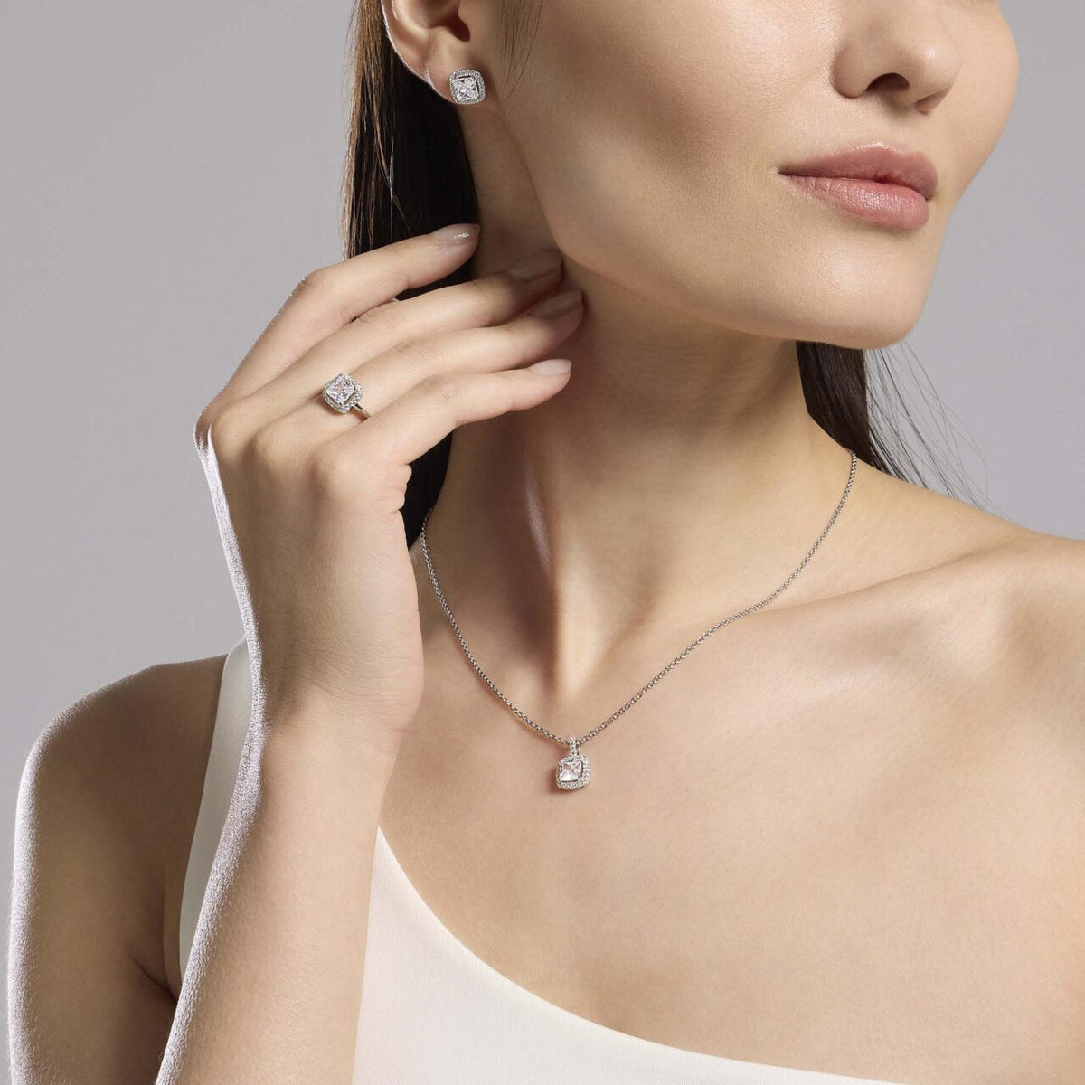 Anello Donna Mabina in Agento con Zirconi