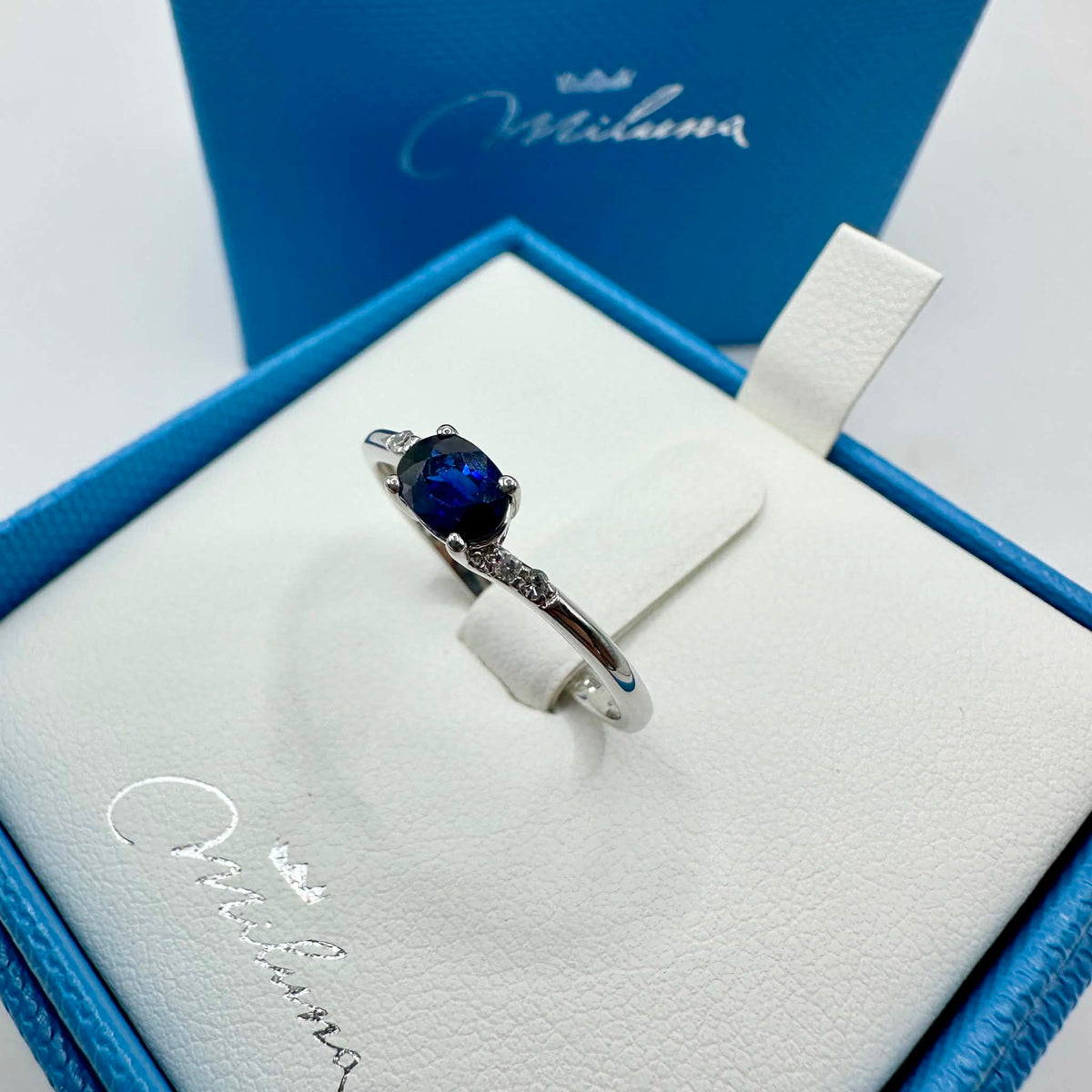 Anello Miluna Gemme in Oro 18KT 9KT e Zaffiro Ct. 0.43