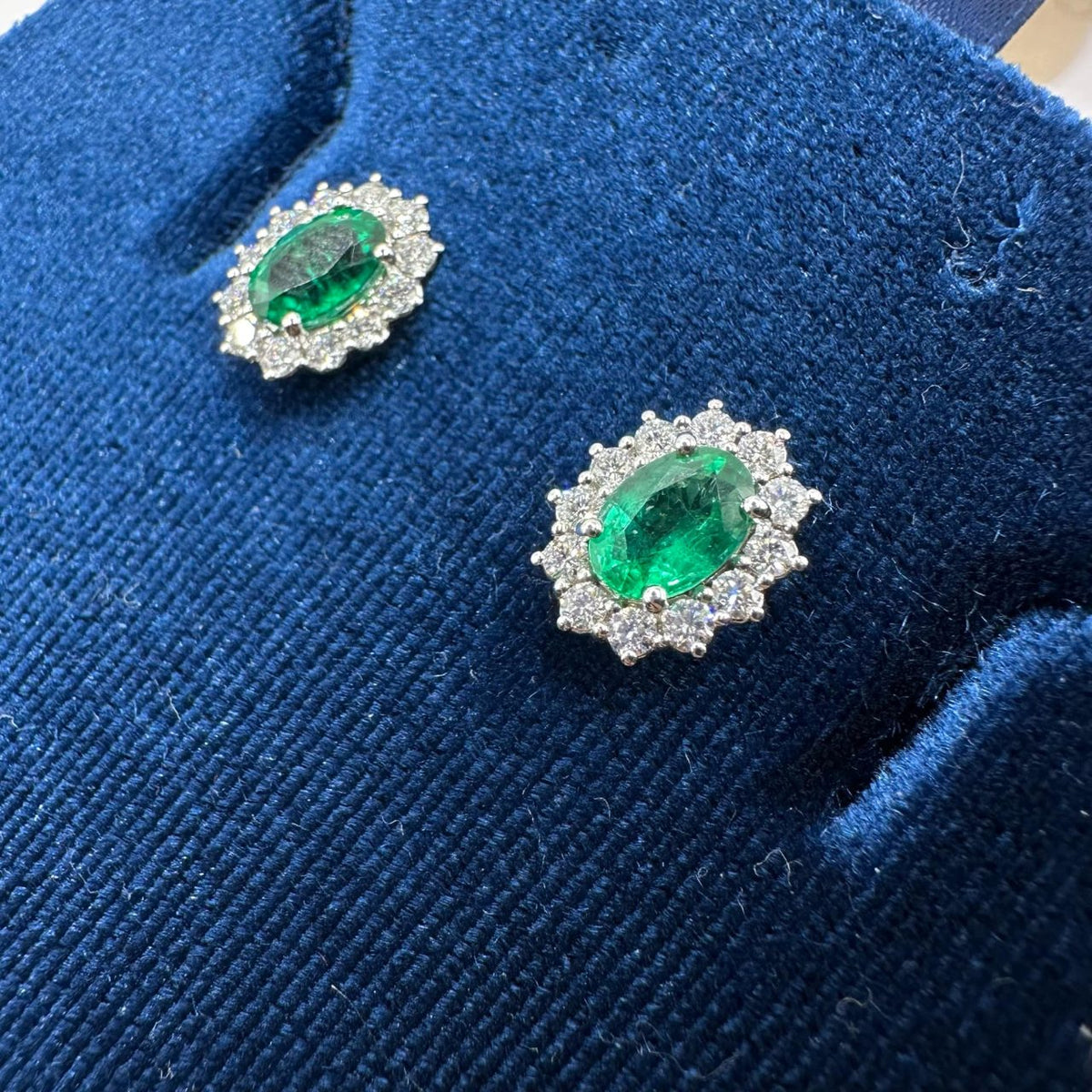 Orecchini Recarlo con Diamanti e Smeraldi Ct. 1,39