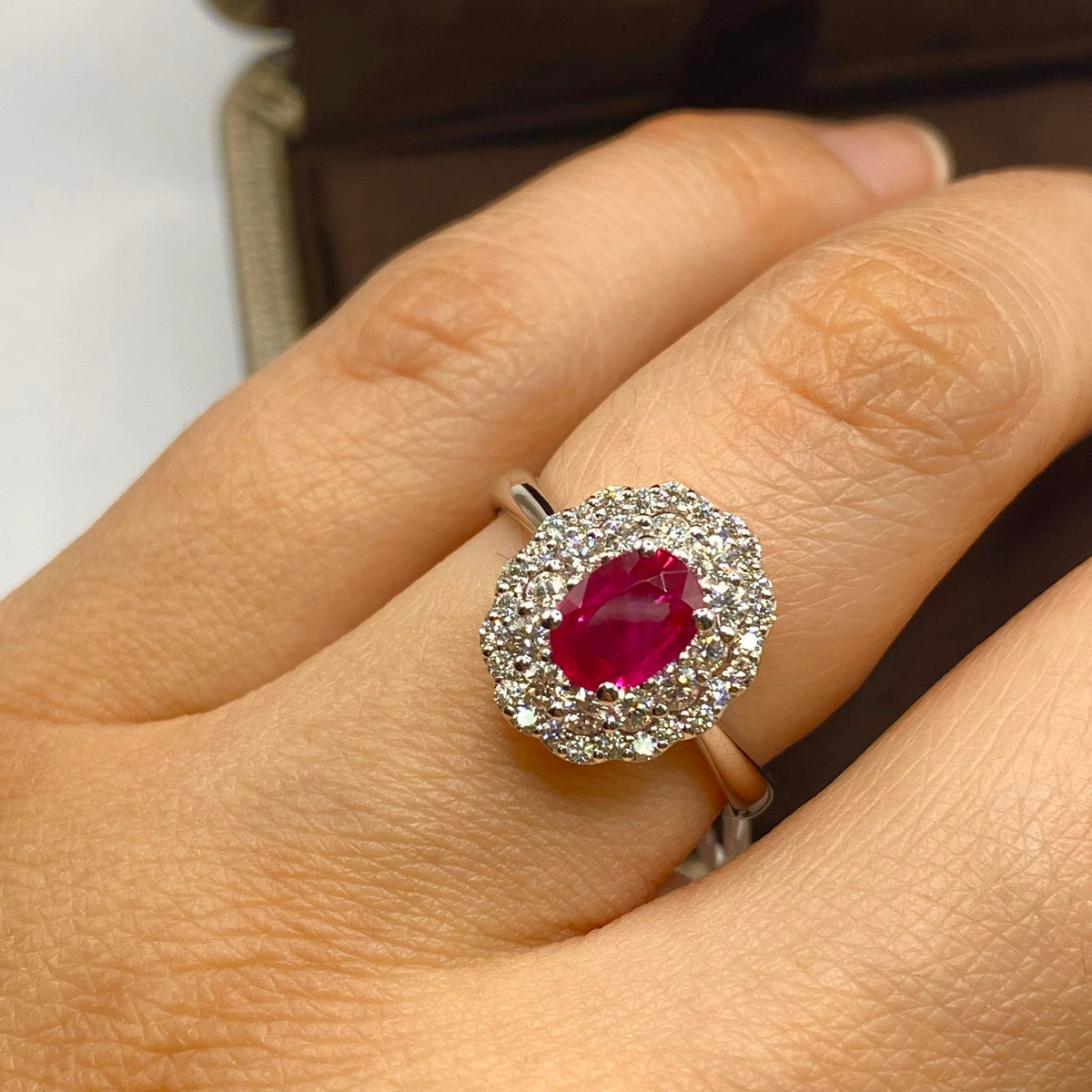 Anello Donna Crivelli con Rubino Ct 0,88 e Diamanti