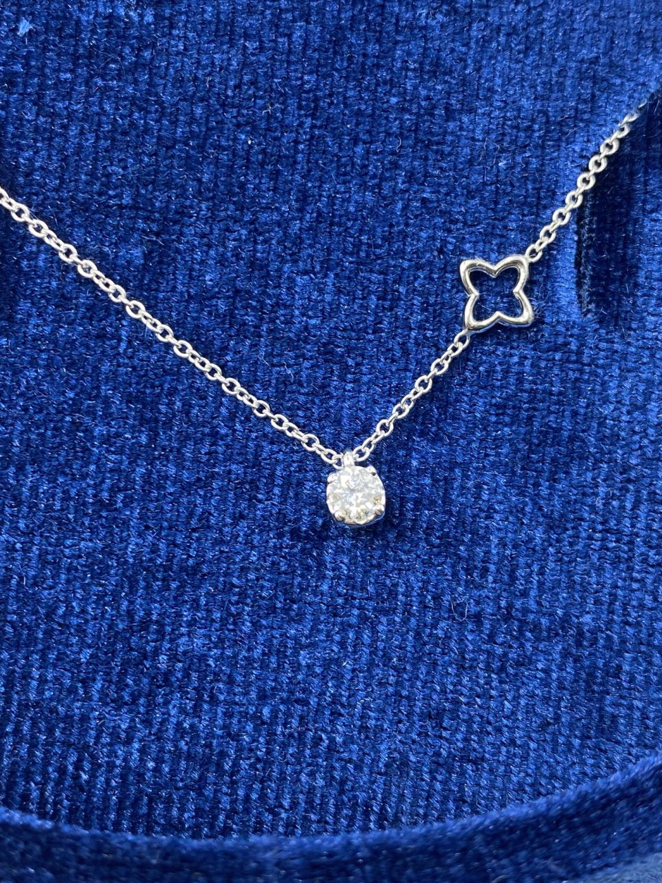 Collana Punto Luce Recarlo Anniversary in Oro 18KT 18KT e Diamante ct. 0,12