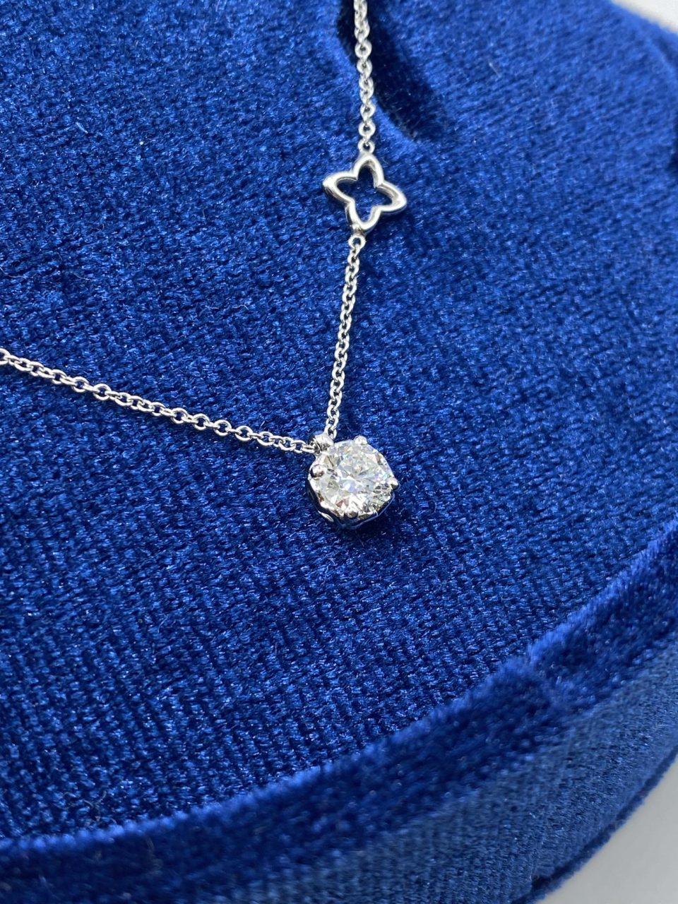 Collana Punto Luce Recarlo Anniversary in Oro 18KT 18KT e Diamante ct. 0,37