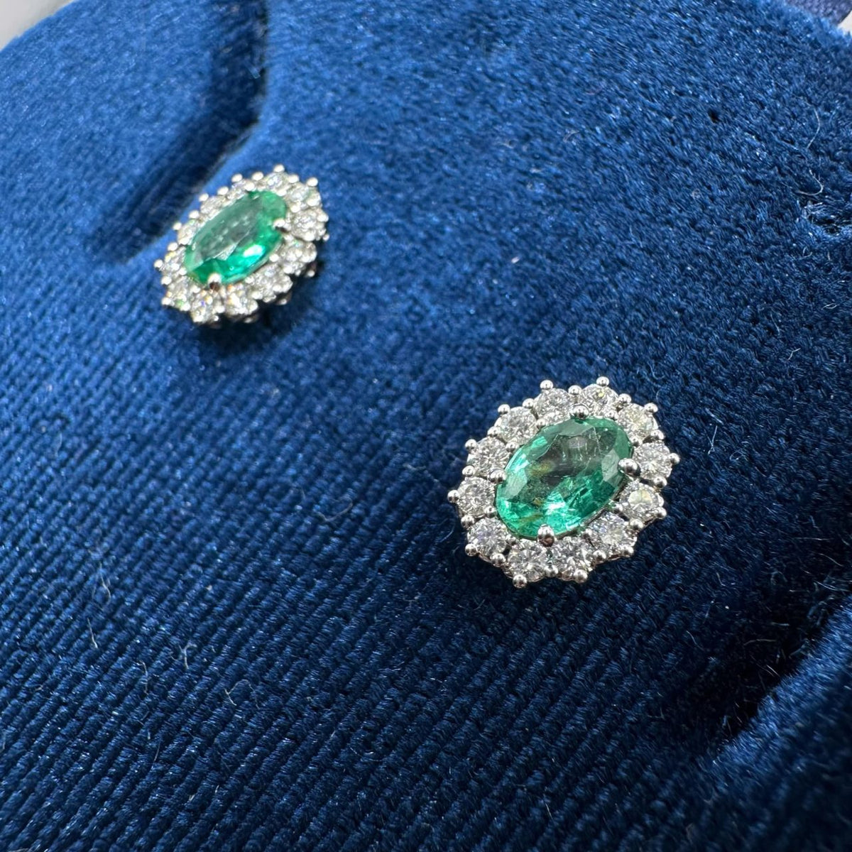Orecchini Recarlo con Diamanti e Smeraldi Ct. 0,64