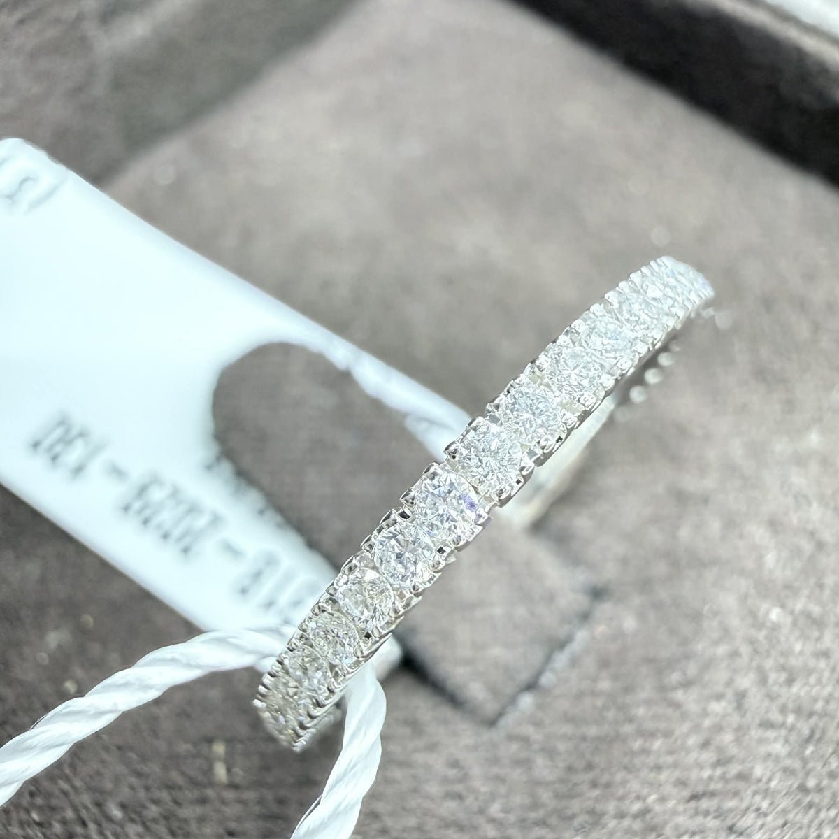 Anello Crivelli Veretta Girodito in Oro 18KT e Diamanti Ct 0.50