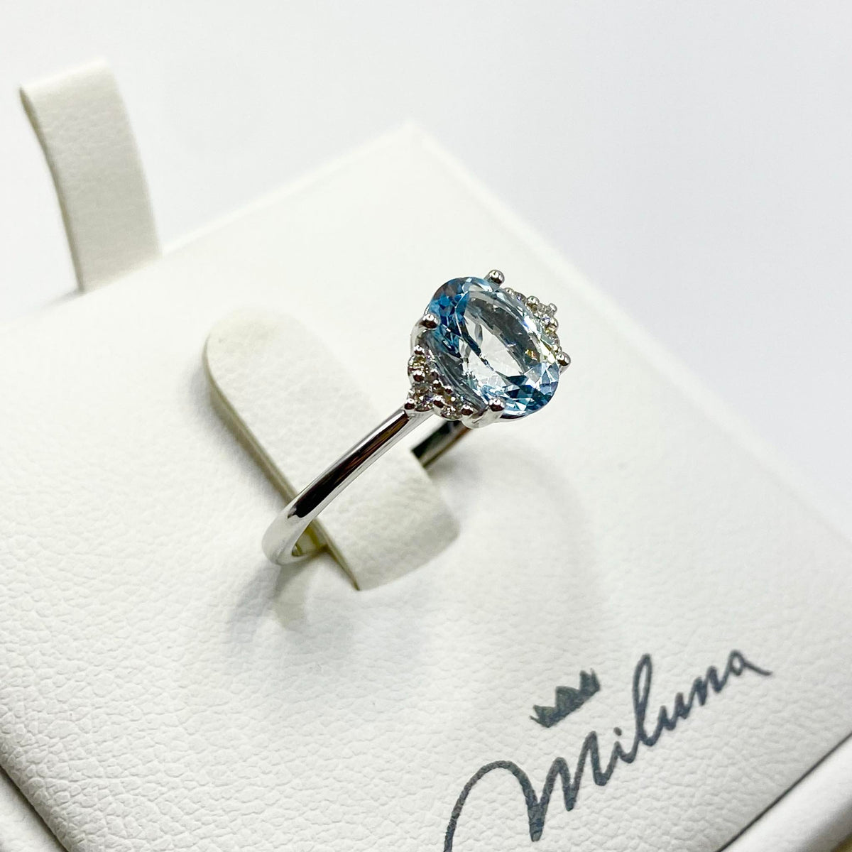 Anello Miluna in Oro 18KT 18KT con Diamanti e Acquamarina Ct. 1,00