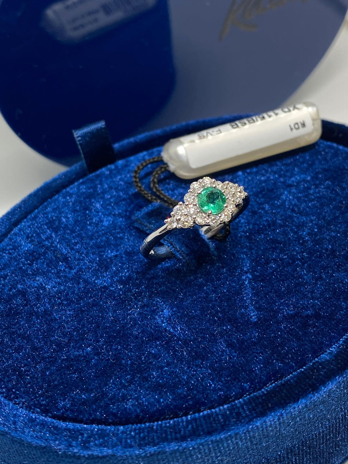 Anello Recarlo con Smeraldo Ct 0.36 e Diamanti
