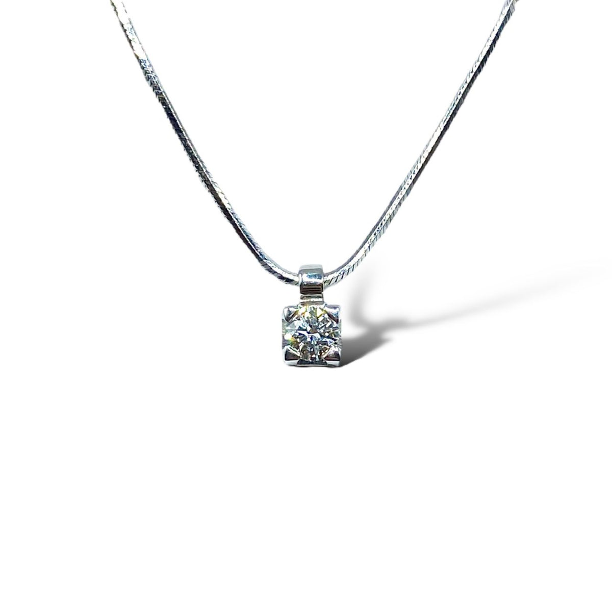 Collana Recarlo Punto Luce in Oro 18KT e Diamante Ct 0.10