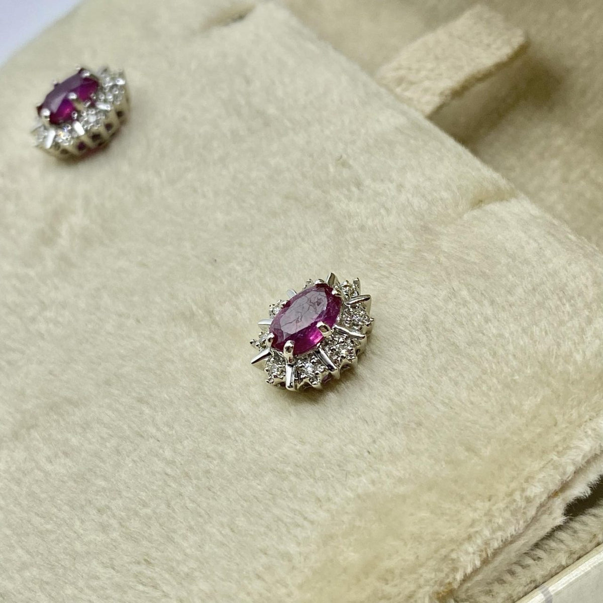 Orecchini Donna Oro 18KT con Rubini Ct. 1.10 e Diamanti