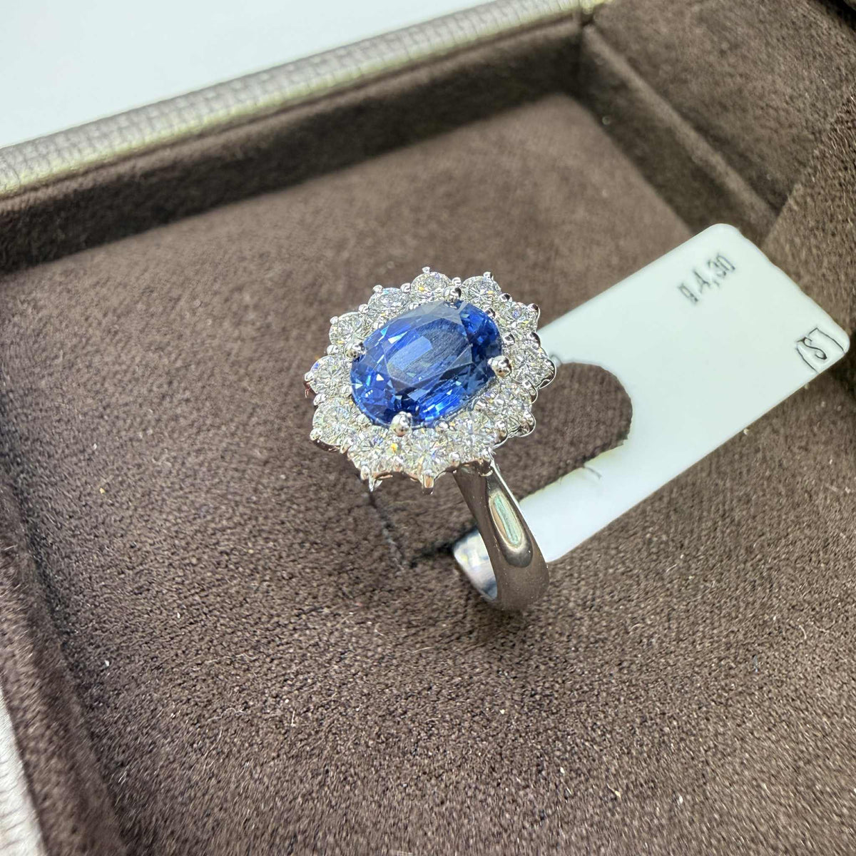 Anello Donna Crivelli con Zaffiro 1,41 e Diamanti