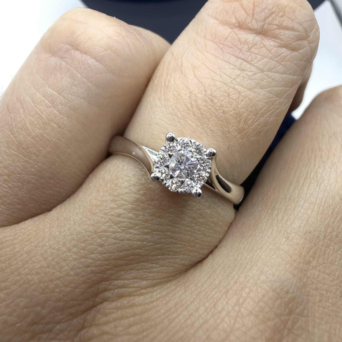 Anello Solitario Recarlo Nodo D'amore con Diamanti Ct. 0.20