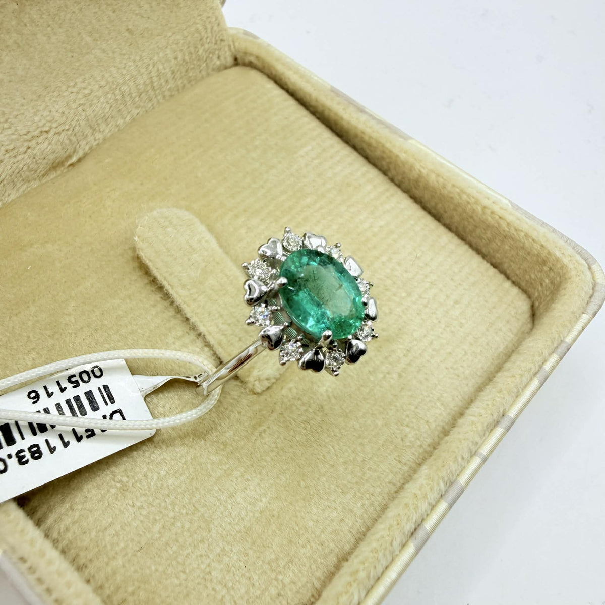 Anello a Rosetta Donna Oro 18KT con Smeraldo Ct. 1,20