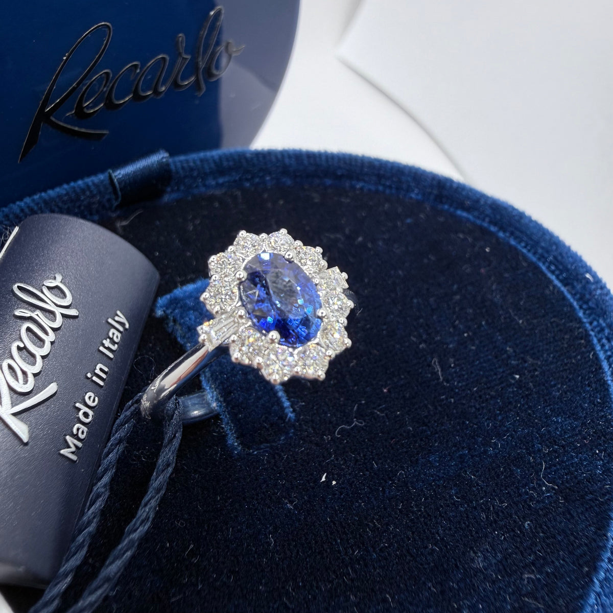 Anello Donna Recarlo con Diamanti e Zaffiro Ct. 0,93