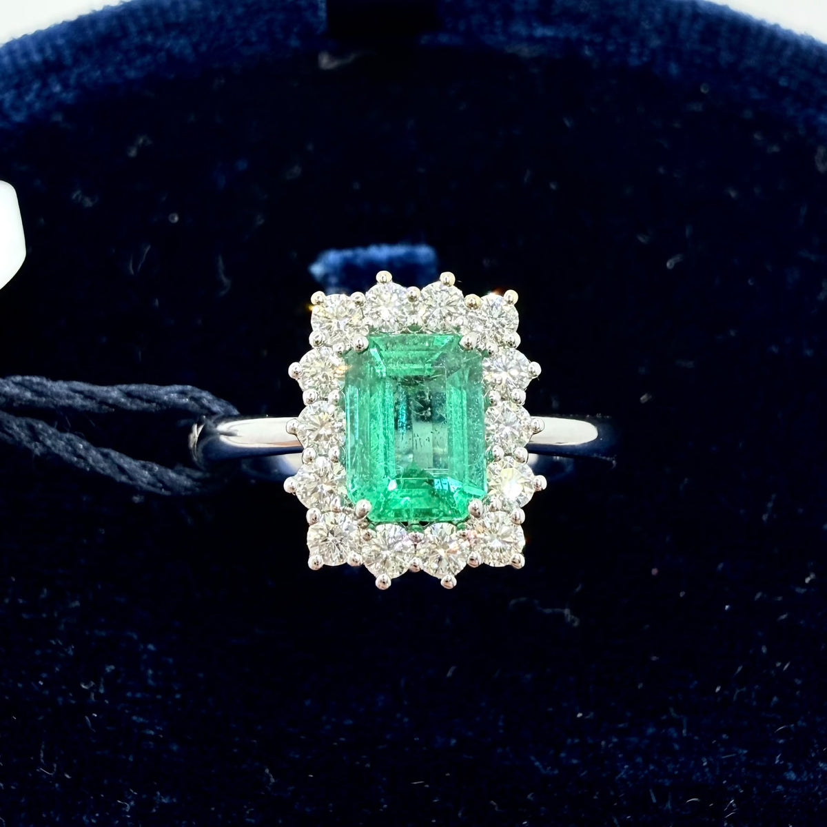 Anello Recarlo con Diamanti e Smeraldo ct.